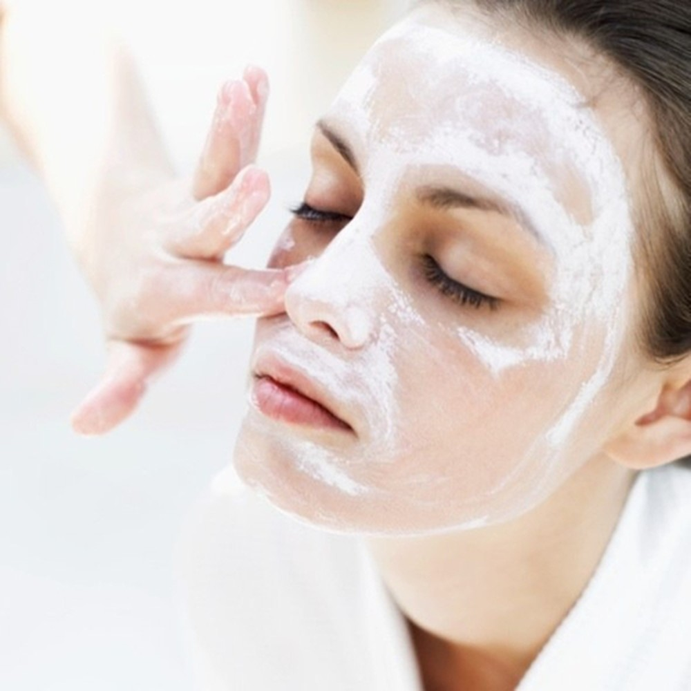 Làm sạch da là bước quan trọng trong quá trình dưỡng da mụn hiệu quả