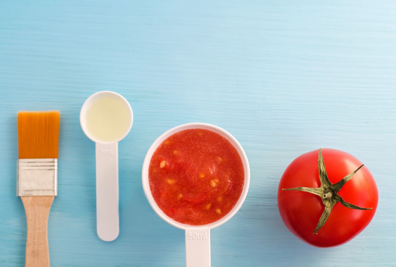 Cà chua là nguyên liệu tự nhiên với những cách làm trắng da mặt hiệu quả tại nhà