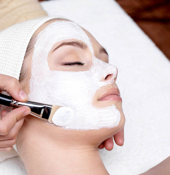 Chăm sóc da mặt với quy trình đạt chuẩn tại spa hiệu quả