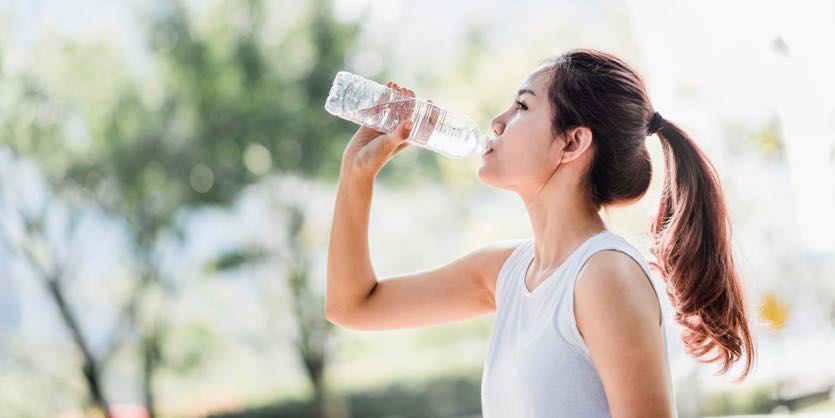 Tăng lượng nước nạp vào cơ thể của bạn