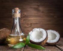 4 cách làm đẹp da mặt với dầu dừa dễ thực hiện nhất năm 2021!